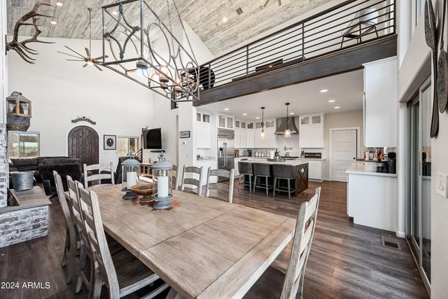 2262 Meadow Trail --, Overgaard, AZ 85933