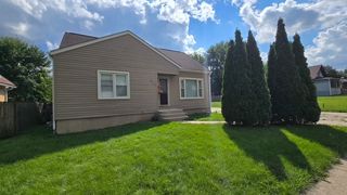 673 Orange Street, Elgin, IL 60123