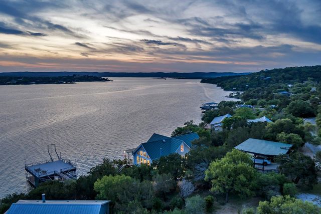 621 Waterway LN, Burnet, TX 78611