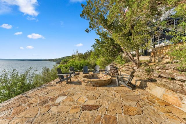 621 Waterway LN, Burnet, TX 78611