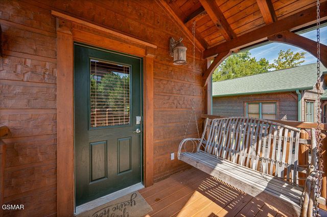 834 Great Smoky Way, Gatlinburg, TN 37738