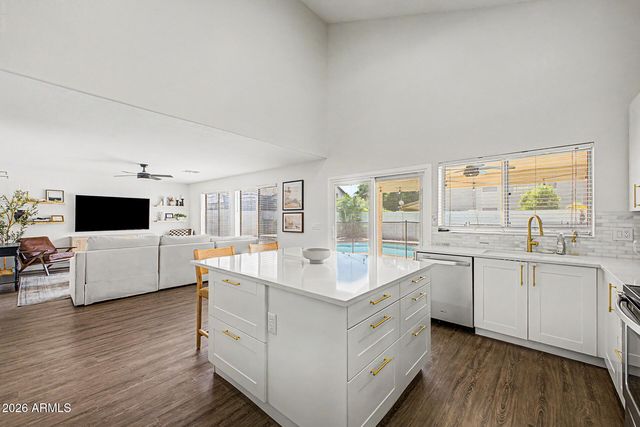 1247 W PINON Avenue, Gilbert, AZ 85233