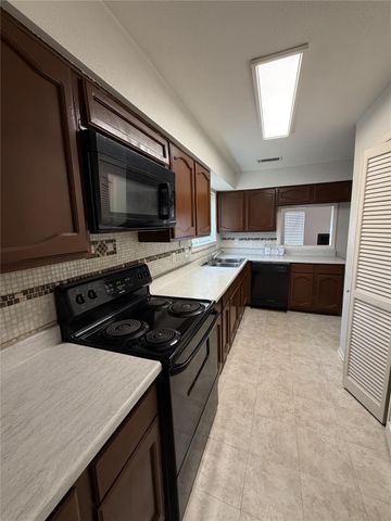 7841 Green Lawn Drive 7841, Houston, TX 77088