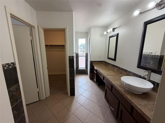 7841 Green Lawn Drive 7841, Houston, TX 77088