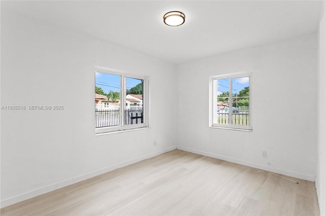 400 NW 47th St, Miami, FL 33127