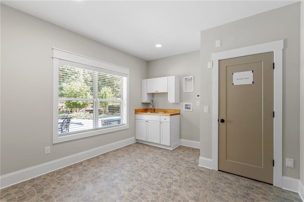 Image 50 of property listing at 2736 Pangborn Road, Decatur, GA 30033