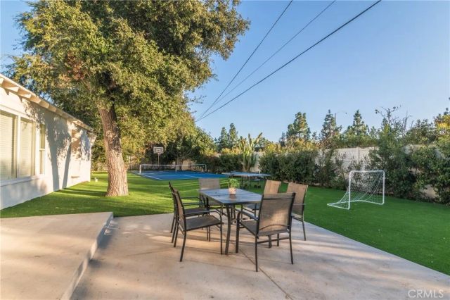 4711 Tyrone, Sherman Oaks, CA 91423