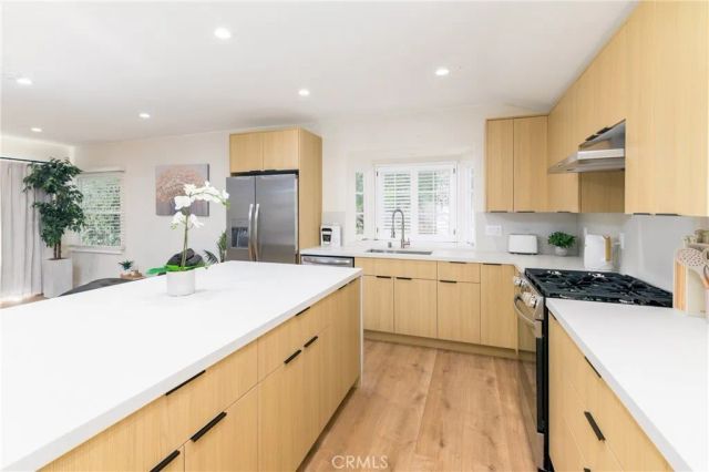 4711 Tyrone, Sherman Oaks, CA 91423