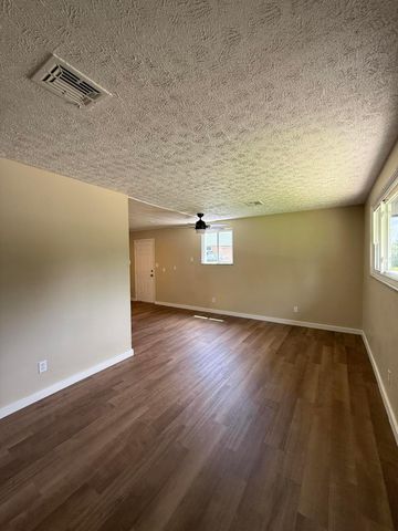 1656 Vilardo Lane, Columbus, OH 43227