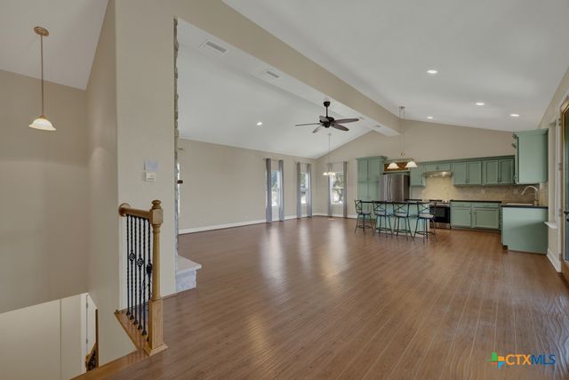 925 & 913 Glenn Dr Drive, Canyon Lake, TX 78133