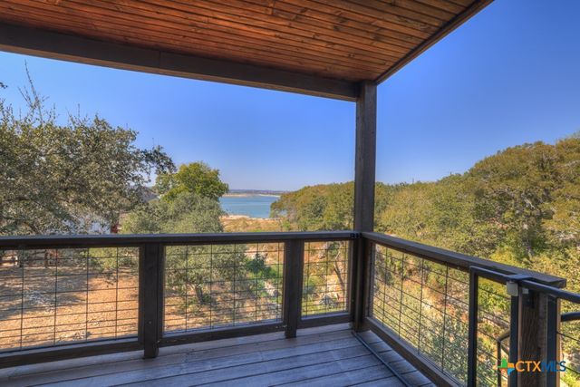 925 & 913 Glenn Dr Drive, Canyon Lake, TX 78133
