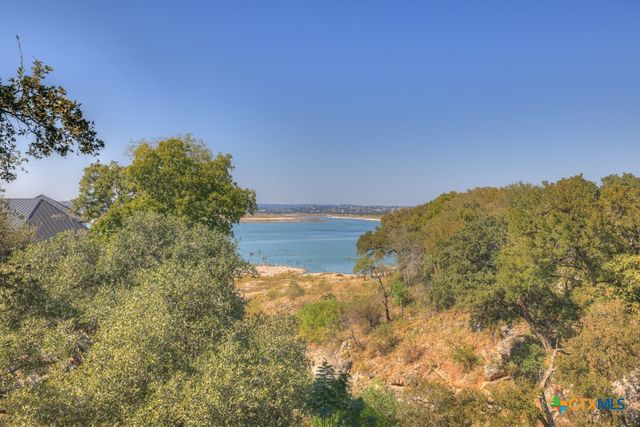 925 & 913 Glenn Dr Drive, Canyon Lake, TX 78133