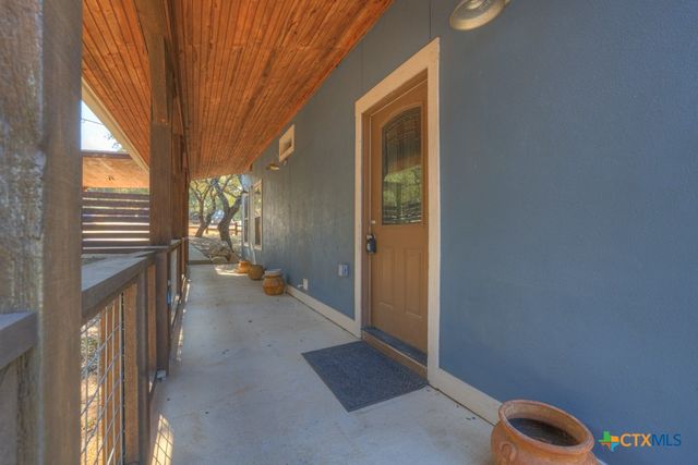 925 & 913 Glenn Dr Drive, Canyon Lake, TX 78133