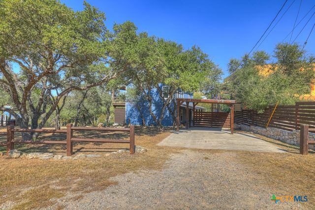 925 & 913 Glenn Dr Drive, Canyon Lake, TX 78133