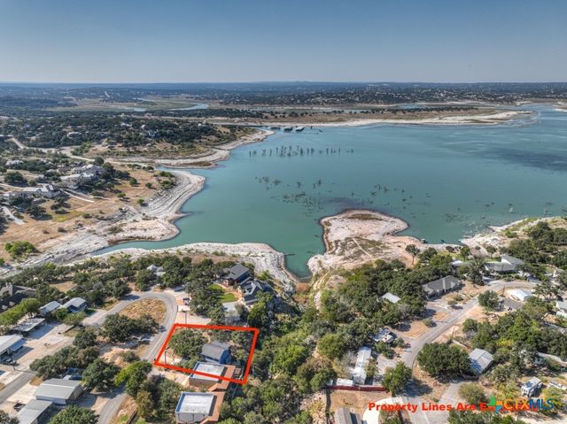 925 & 913 Glenn Dr Drive, Canyon Lake, TX 78133