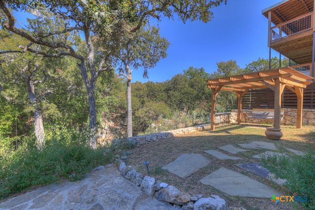 925 & 913 Glenn Dr Drive, Canyon Lake, TX 78133
