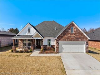 6924 Stonebrook Drive, Fort Smith, AR 72916