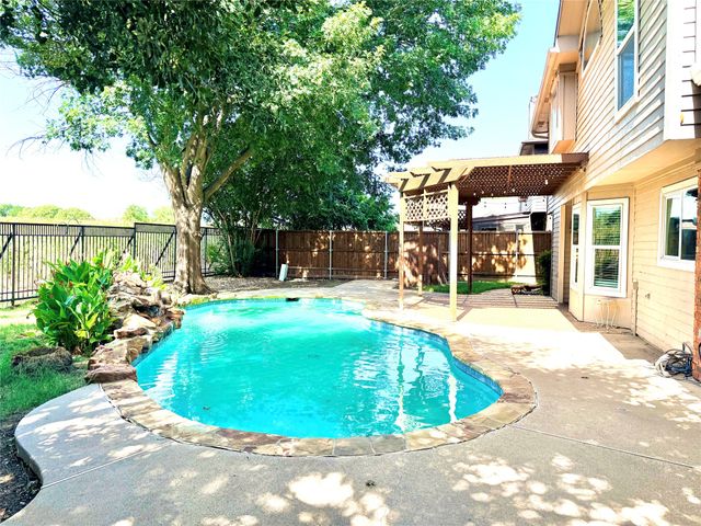 2417 Warwick Avenue, Flower Mound, TX 75028
