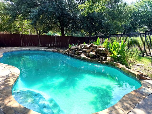 2417 Warwick Avenue, Flower Mound, TX 75028