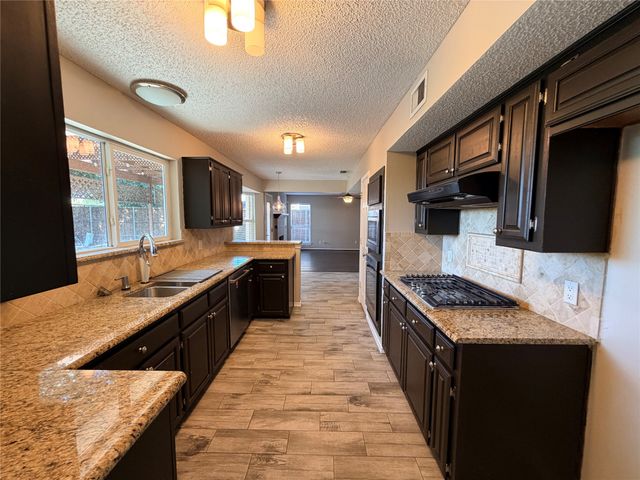 2417 Warwick Avenue, Flower Mound, TX 75028