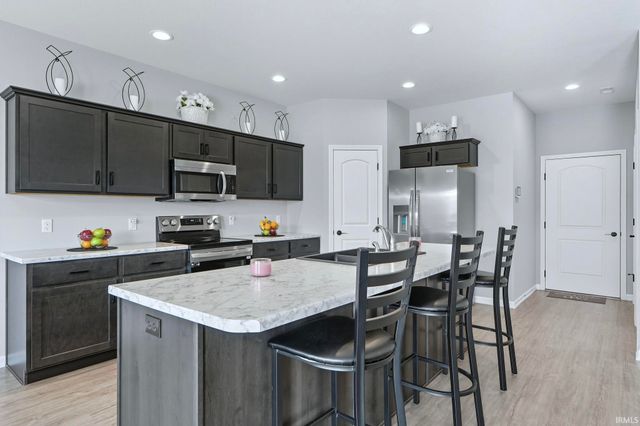 14719 Verona Lakes Passage, Fort Wayne, IN 46814