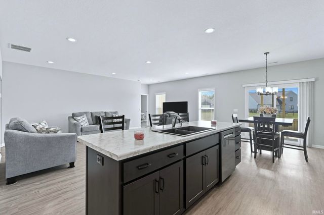 14719 Verona Lakes Passage, Fort Wayne, IN 46814