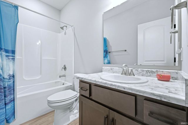 14719 Verona Lakes Passage, Fort Wayne, IN 46814