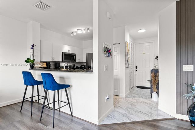 230 SE 29th Ave 21, Homestead, FL 33033