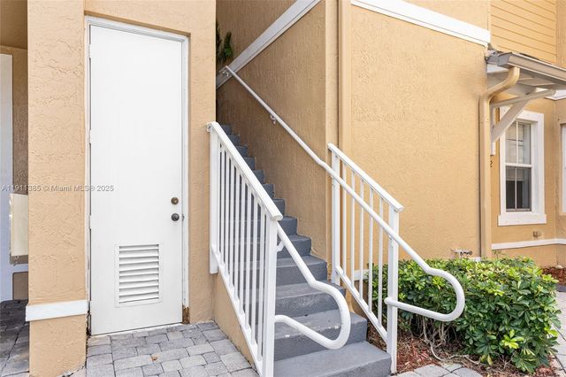 230 SE 29th Ave 21, Homestead, FL 33033