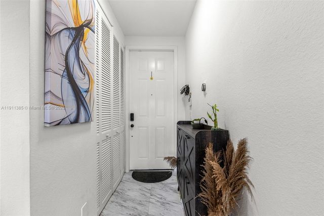 230 SE 29th Ave 21, Homestead, FL 33033