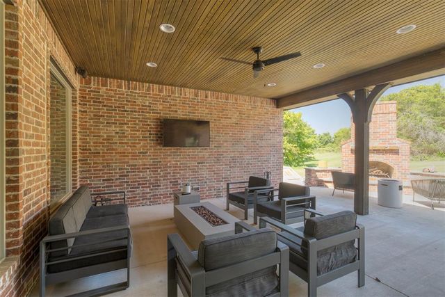 9908 Jamie Way, Choctaw, OK 73020