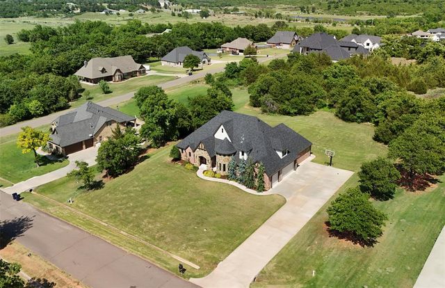 9908 Jamie Way, Choctaw, OK 73020