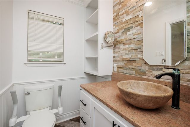 830 Crestview Dr, Corpus Christi, TX 78412