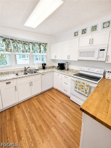 10401 Circle Pine RD, North Fort Myers, FL 33903
