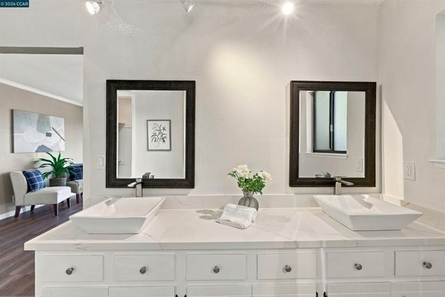 4082 Treat Blvd, Concord, CA 94518