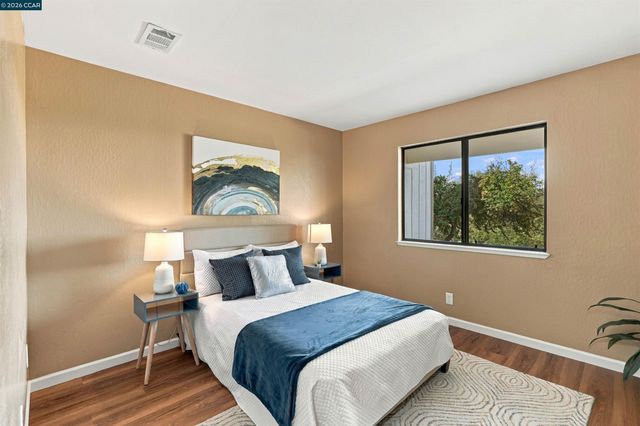 4082 Treat Blvd, Concord, CA 94518