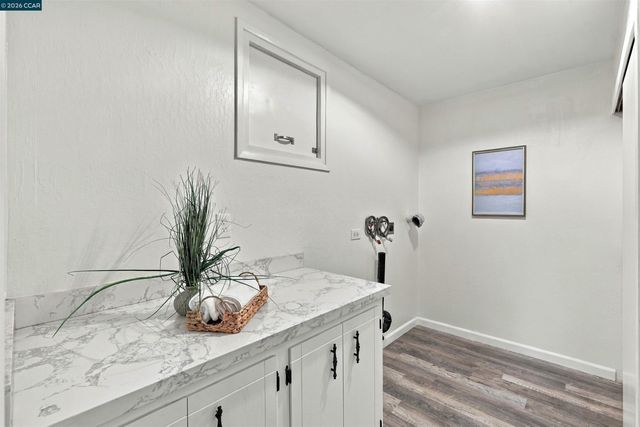 4082 Treat Blvd, Concord, CA 94518