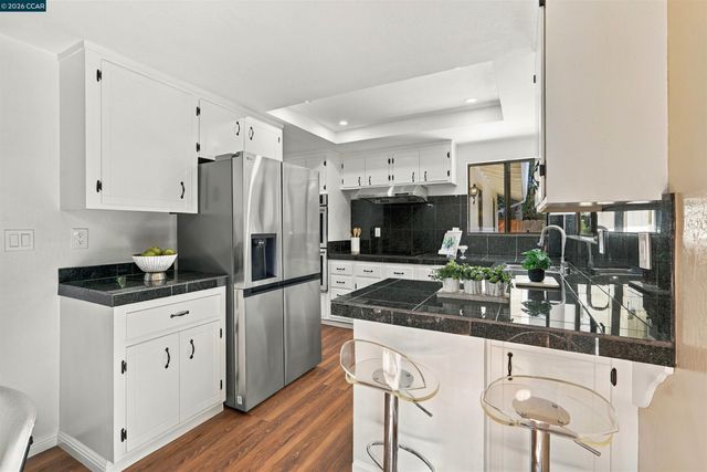 4082 Treat Blvd, Concord, CA 94518