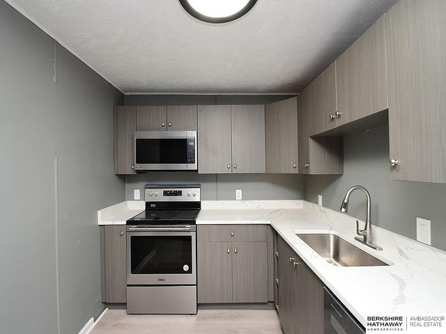 4008 Decatur Street, Omaha, NE 68111