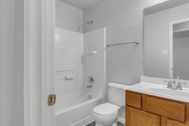 2045 Hanakoa Falls Drive, Anna, TX 75409