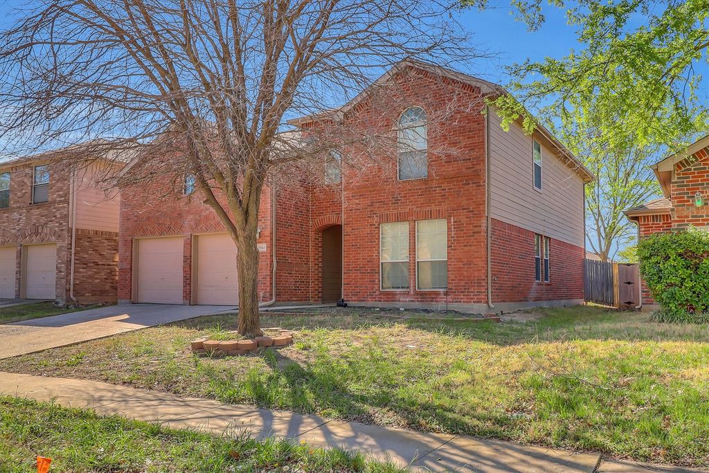 2045 Hanakoa Falls Drive, Anna, TX 75409