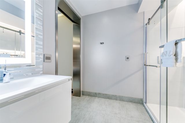 4005 Gaston Avenue, Dallas, TX 75246