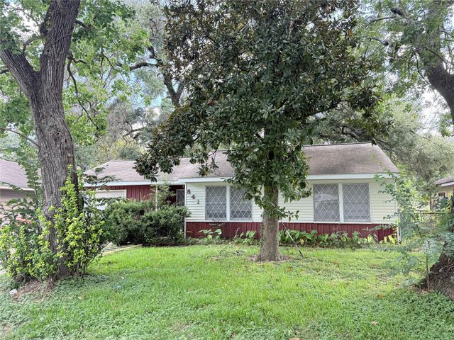 841 Magnolia Street, Lake Jackson, TX 77566