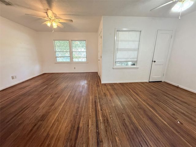 841 Magnolia Street, Lake Jackson, TX 77566