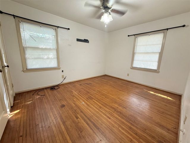 841 Magnolia Street, Lake Jackson, TX 77566