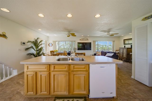 18111 1ST STREET E, Redington Shores, FL 33708