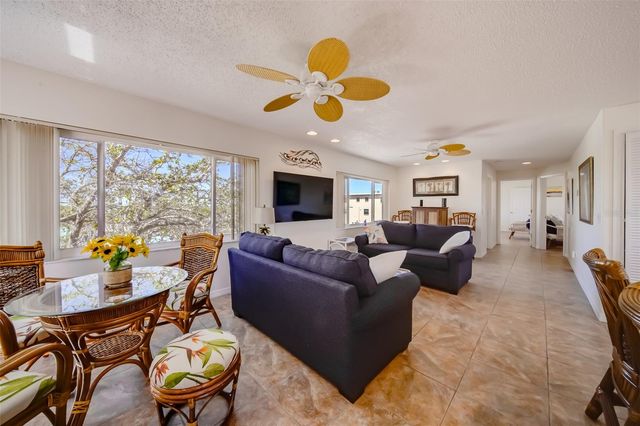 18111 1ST STREET E, Redington Shores, FL 33708