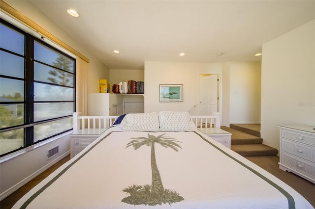 18111 1ST STREET E, Redington Shores, FL 33708