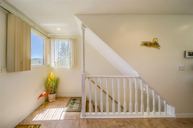 18111 1ST STREET E, Redington Shores, FL 33708