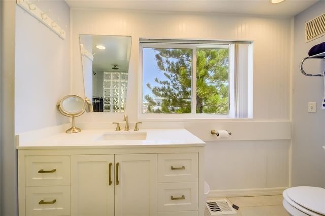 18111 1ST STREET E, Redington Shores, FL 33708